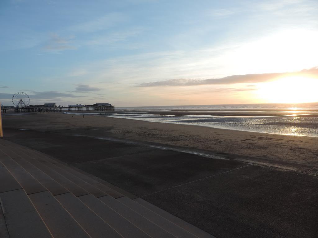 The Draytonian Hotel Blackpool Buitenkant foto